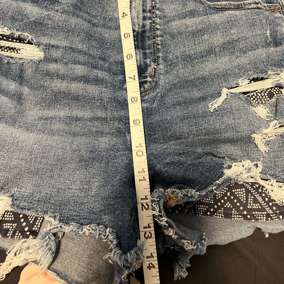 AE curvy hi rise shortie - Picture 3 of 7